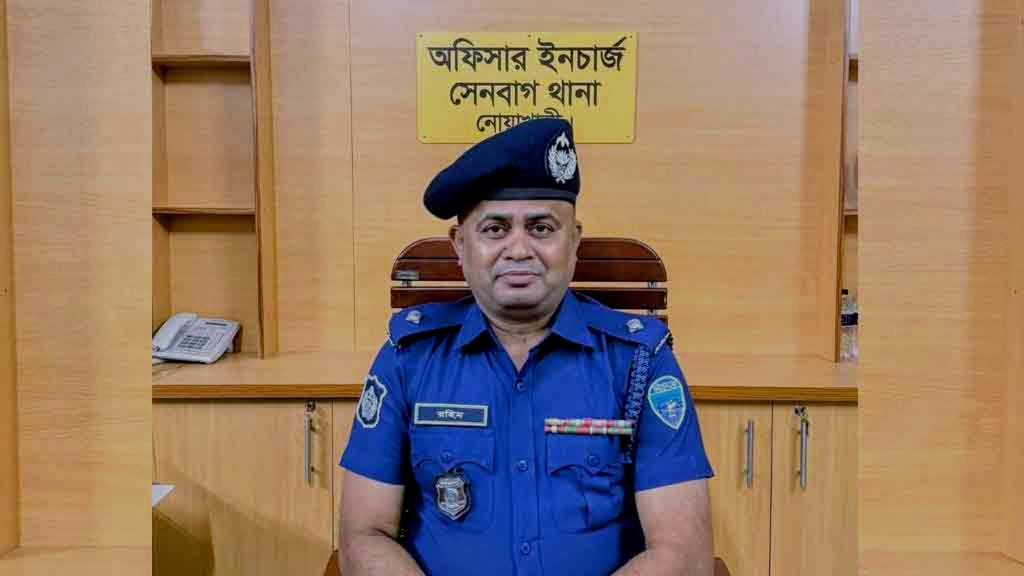 আ.লীগ নেতার বাড়িতে ভূরিভোজের ছবি ভাইরাল, সেনবাগের ওসি প্রত্যাহার